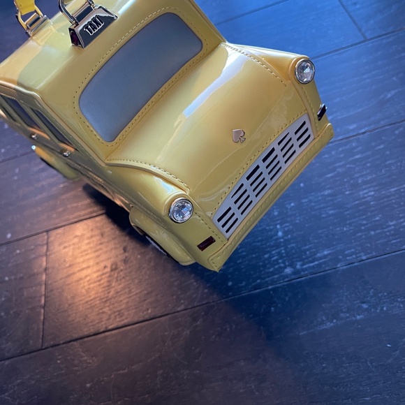 READ like new Kate Spade 3D NYC Taxi Yellow Cab Crossbody Bag KI975 Novelty - Picture 10 of 14